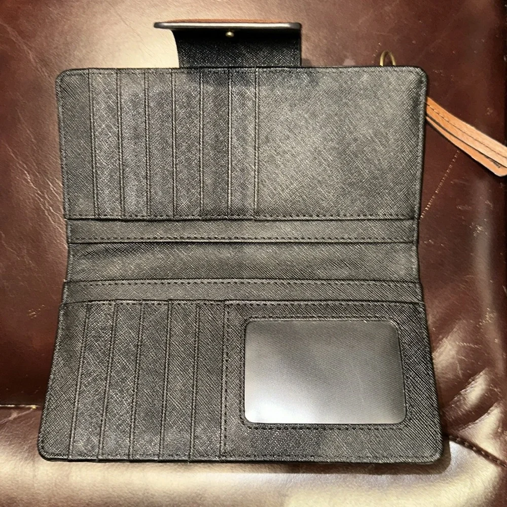Fossil Madison Leather Wallet - Picture 13 of 16